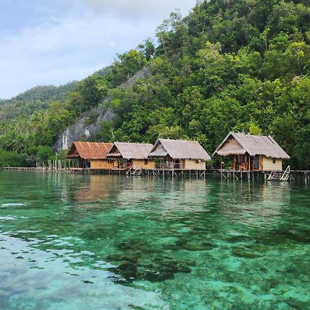 Terimakasih Homestay Pulau Mansuar Экстерьер фото